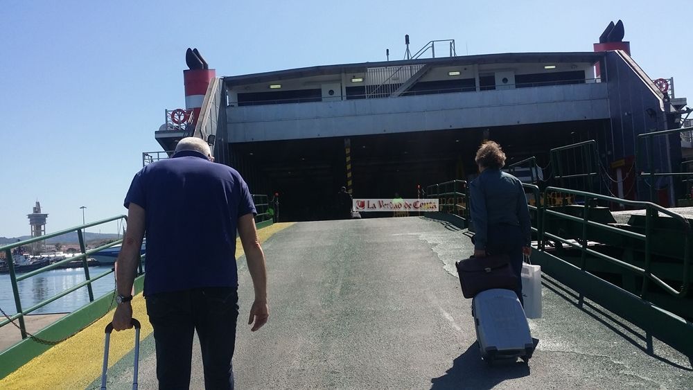 Los pasajeros de Balearia deberán embarcar por las bodegas en algunas salidas. LVC